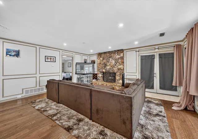 Photo 4 of Single family home for sale at 18108 Aramis Ln, Dallas, TX 75252 | MLS# 21407044 | Listing updated on 2026-10-21