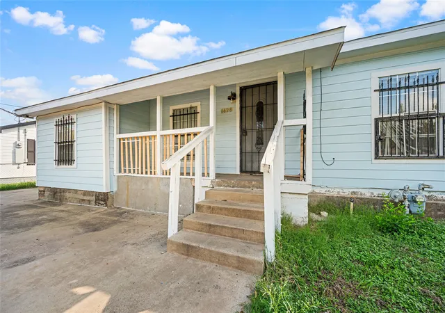 Photo 3 of Single family home for sale at 6628 Glesman St, Dallas, TX 75232 | MLS# 21409245 | Listing updated on 2026-10-19
