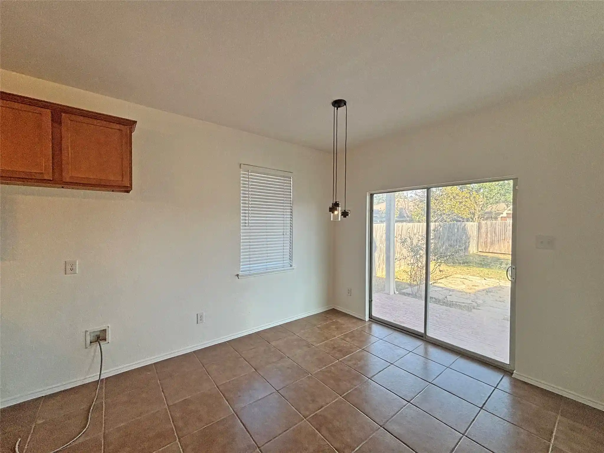 Photo 4 of Single family home for sale at 1021 San Antonio Dr, Forney, TX 75126 | MLS# 21409291 | Listing updated on 2026-10-29
