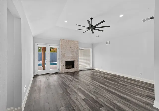 Photo 3 of Sale Pending at 6711 Duffield Ct, Dallas, TX 75248 | MLS# 21410341 | Listing updated on 2026-10-22