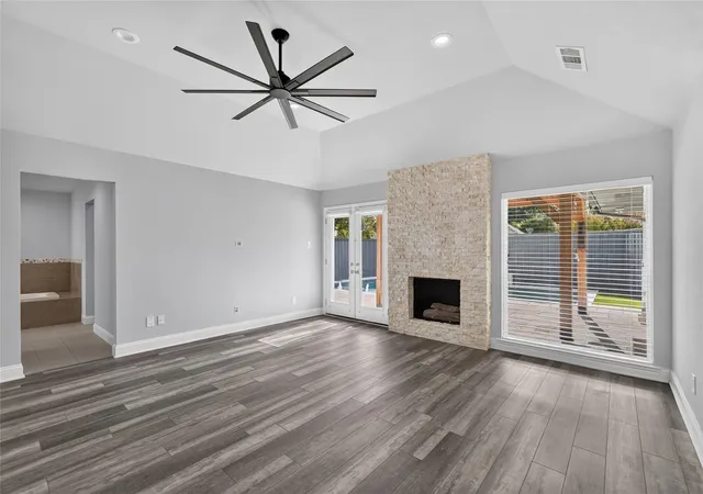 Photo 4 of Sale Pending at 6711 Duffield Ct, Dallas, TX 75248 | MLS# 21410341 | Listing updated on 2026-10-22
