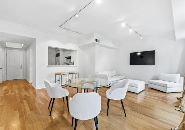 Photo 2 of Condo for sale at 3401 Lee Pkwy #409, Dallas, TX 75219 | MLS# 21403832 | Listing updated on 2026-10-20