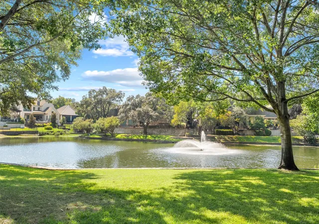 Photo 1 of Townhouse for sale at 6294 Willowgate Ln, Dallas, TX 75230 | MLS# 21404322 | Listing updated on 2026-10-20