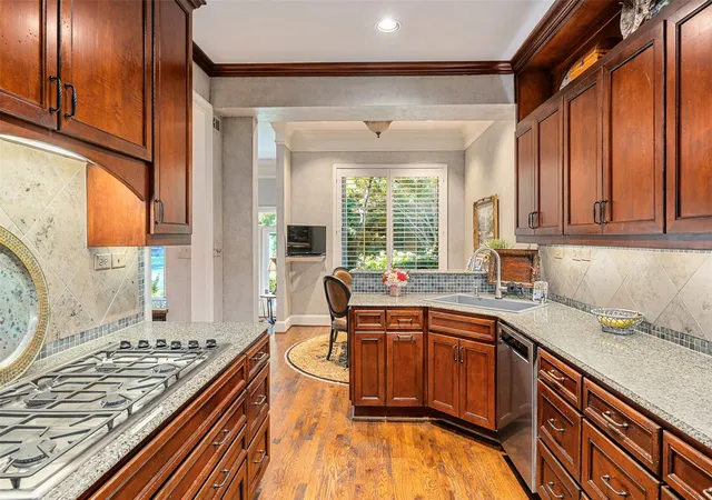 Photo 4 of Townhouse for sale at 6294 Willowgate Ln, Dallas, TX 75230 | MLS# 21404322 | Listing updated on 2026-10-20