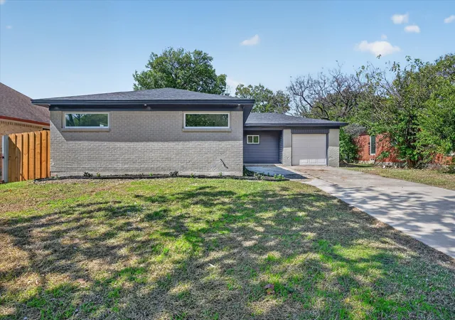 Photo 2 of Single family home for sale at 2009 Las Cruces Ln, Dallas, TX 75217 | MLS# 21411314 | Listing updated on 2026-10-20