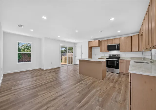 Photo 4 of Single family home for sale at 2009 Las Cruces Ln, Dallas, TX 75217 | MLS# 21411314 | Listing updated on 2026-10-20