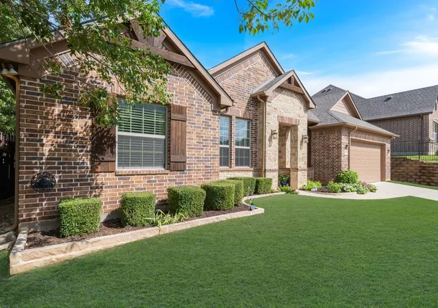 Photo 3 of Sale Pending at 1303 Ballycastle Ln, Corinth, TX 76210 | MLS# 21411501 | Listing updated on 2026-10-28