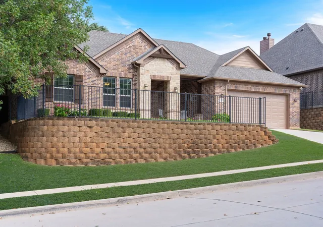 Photo 3 of Sale Pending at 1303 Ballycastle Ln, Corinth, TX 76210 | MLS# 21411501 | Listing updated on 2026-10-28