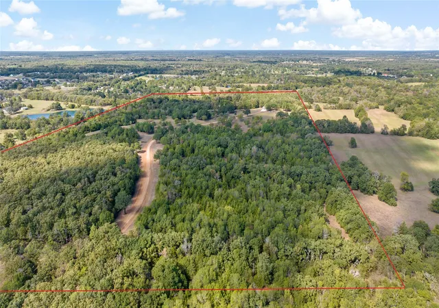 Land for sale at 1046 Shelton Hl Rd, Paris, TX 75462 | MLS# 21412209