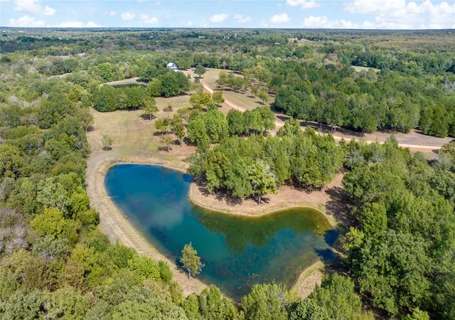 Photo 2 of House for sale at 1046 Shelton Hl Rd, Paris, TX 75462 | MLS# 21412209 | Listing updated on 2026-10-20