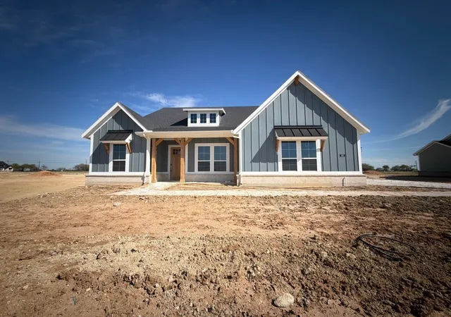 Photo 1 of Single family home for sale at 160 Meadow Bnd Dr, Rhome, TX 76078 | MLS# 21410964 | Listing updated on 2026-10-20
