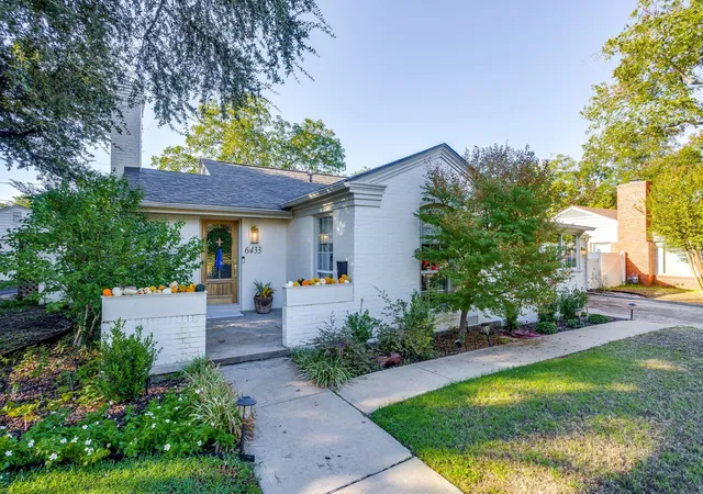 Photo 1 of Single family home for sale at 6433 Rosemont Ave, Fort Worth, TX 76116 | MLS# 21410759 | Listing updated on 2026-10-22