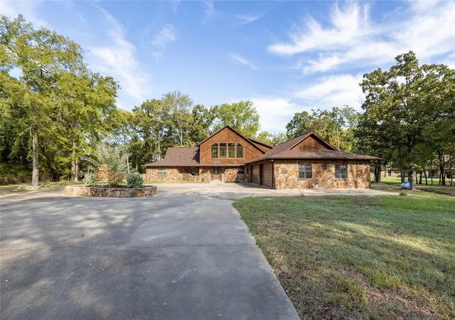 Photo 1 of Single family home for sale at 660 County Rd 1503, Alba, TX 75410 | MLS# 21412702 | Listing updated on 2026-10-20