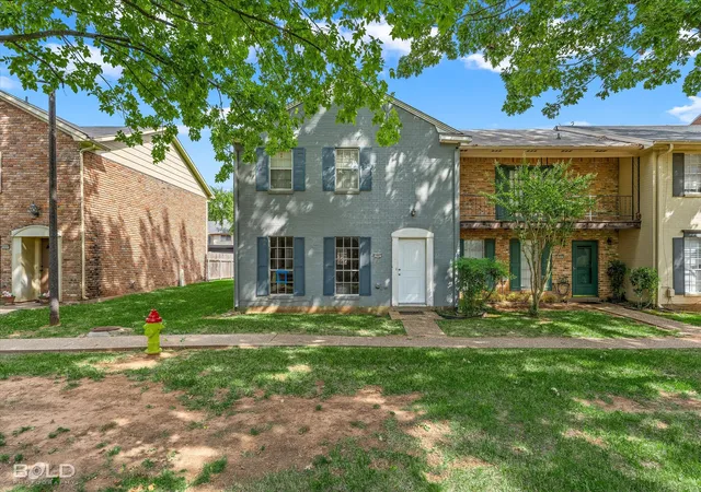 Photo 2 of Townhouse for sale at 10043 Alondra St, Shreveport, LA 71115 | MLS# 21412734 | Listing updated on 2026-10-21