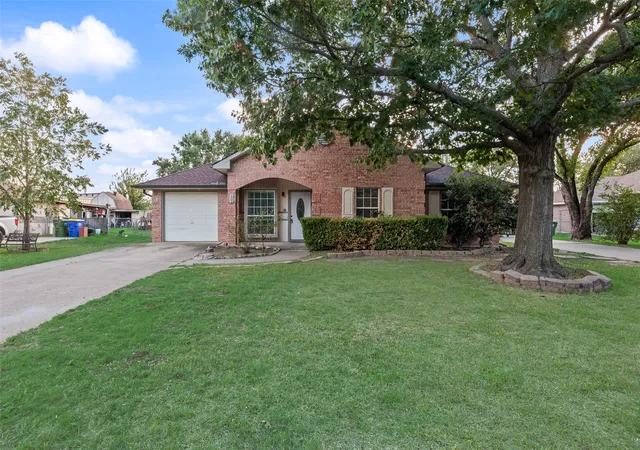 Photo 1 of Sale Pending at 203 Creekstone Ct, Seagoville, TX 75159 | MLS# 21393962 | Listing updated on 2026-10-28