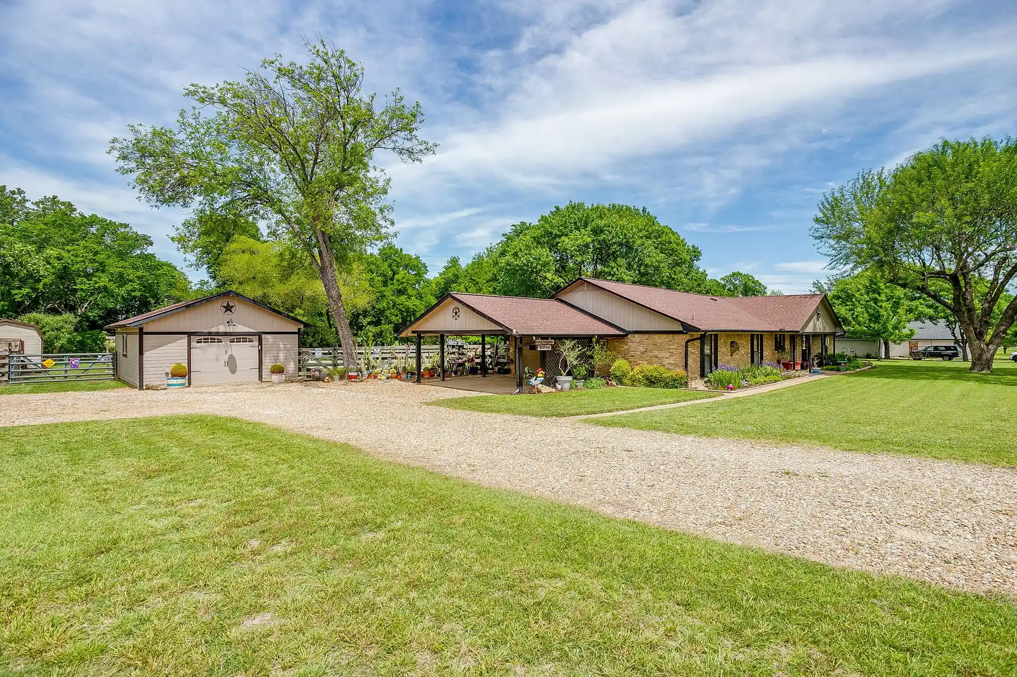 Photo 1 of Single family home for sale at 3 Glencove Cir, Allen, TX 75002 | MLS# 21410024 | Listing updated on 2026-10-28