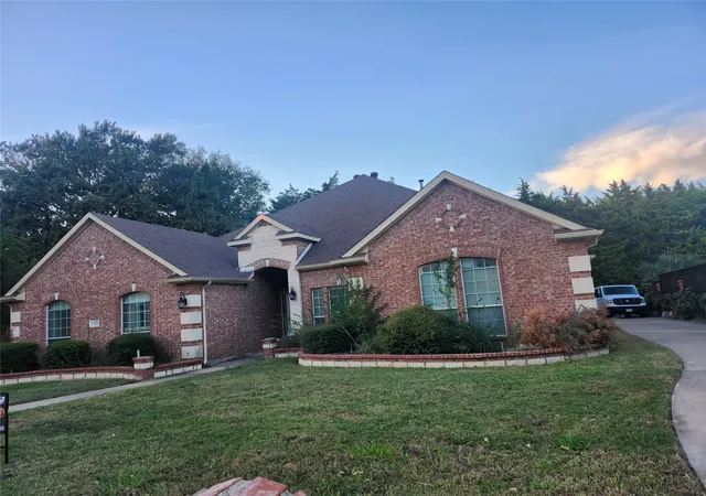 Photo 1 of Single family home for sale at 1721 Wylie Crk Dr, De Soto, TX 75115 | MLS# 21413567 | Listing updated on 2026-10-20