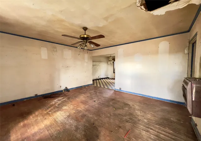 Photo 2 of Sale Pending at 3216 S Beckley Ave, Dallas, TX 75224 | MLS# 21413562 | Listing updated on 2026-10-21