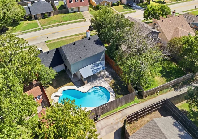Photo 2 of Single family home for sale at 4529 Palos Verdes Dr, Mesquite, TX 75150 | MLS# 21409455 | Listing updated on 2026-10-27