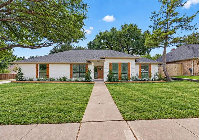 Photo 1 of Single family home for sale at 10117 Stoneleigh Dr, Benbrook, TX 76126 | MLS# 21412633 | Listing updated on 2026-10-20