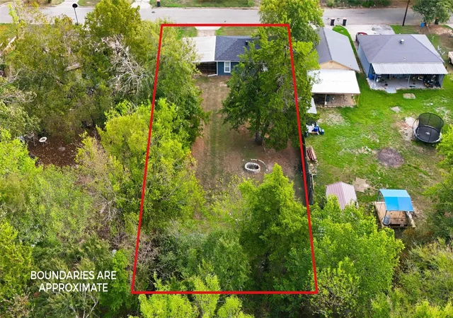 Photo 4 of Single family home for sale at 1145 16th Street NW, Paris, TX 75460 | MLS# 21413491 | Listing updated on 2026-10-19