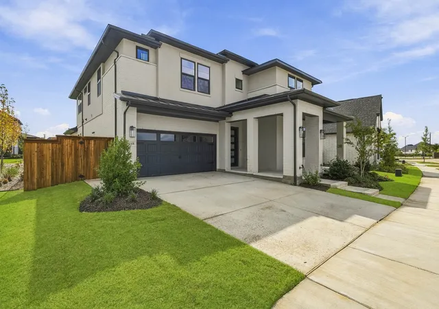 Photo 1 of Sale Pending at 9168 Pavonia Ln, Frisco, TX 75035 | MLS# 21382285 | Listing updated on 2026-10-22
