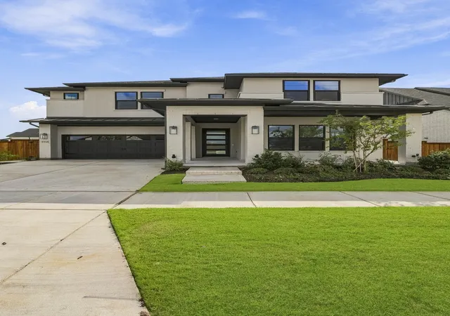 Photo 3 of Sale Pending at 9168 Pavonia Ln, Frisco, TX 75035 | MLS# 21382285 | Listing updated on 2026-10-22
