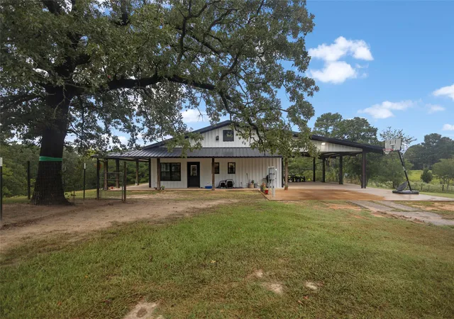 Photo 1 of Single family home for sale at 425 County Rd 4111, Jacksonville, TX 75766 | MLS# 21414186 | Listing updated on 2026-10-20