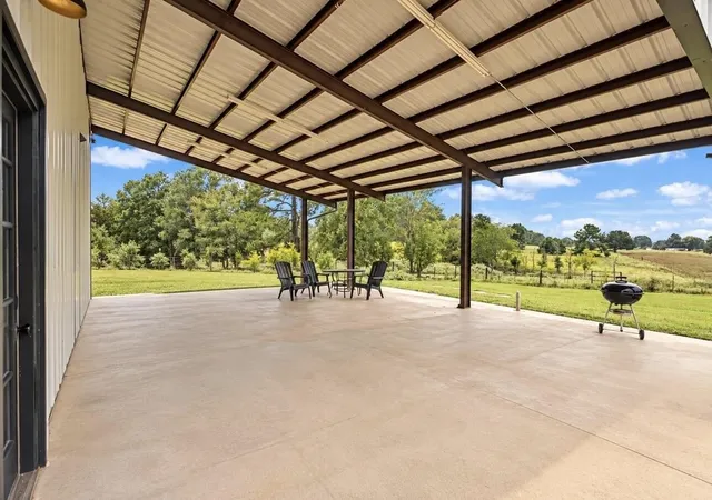 Photo 4 of Single family home for sale at 425 County Rd 4111, Jacksonville, TX 75766 | MLS# 21414186 | Listing updated on 2026-10-20