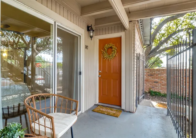 Condo for sale at 5326 Fleetwood Oaks Ave #147, Dallas, TX 75235 | MLS# 21410853