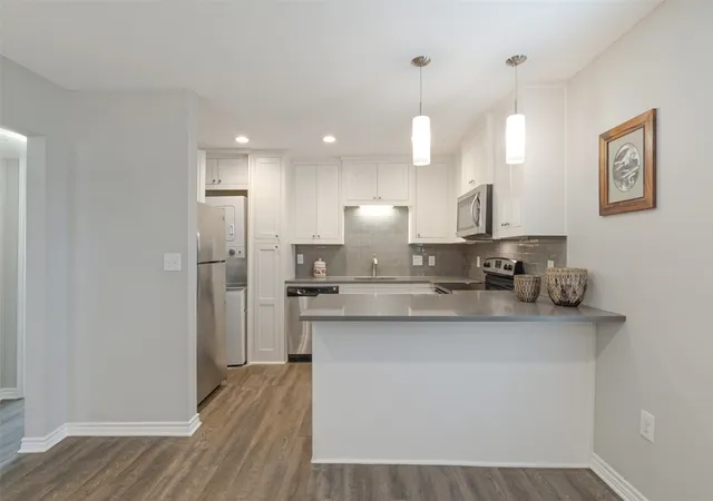 Photo 3 of Condo for sale at 5326 Fleetwood Oaks Ave #147, Dallas, TX 75235 | MLS# 21410853 | Listing updated on 2026-10-20