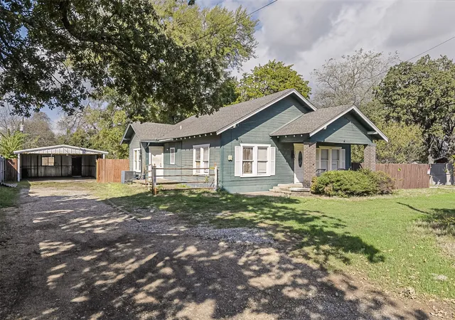 Photo 1 of Sale Pending at 2424 Handley Dr, Fort Worth, TX 76112 | MLS# 21409950 | Listing updated on 2026-10-20