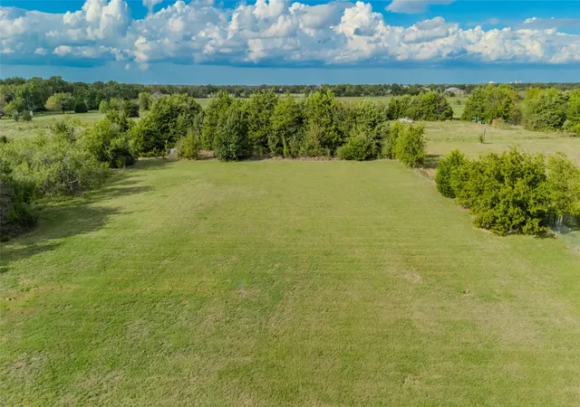 Photo 3 of Single family home for sale at 2490 County Rd 2168, Caddo Mills, TX 75135 | MLS# 21414611 | Listing updated on 2026-10-20