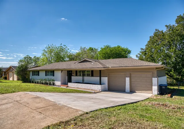 Photo 1 of Single family home for sale at 4516 Rolling Hills Dr, Fort Worth, TX 76119 | MLS# 21412223 | Listing updated on 2026-10-20