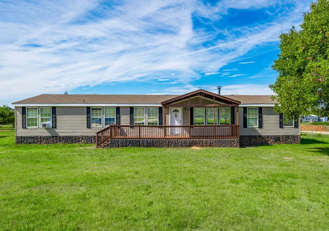 Photo 1 of Manufactured home for sale at 9413 Alabama St, Joshua, TX 76058 | MLS# 21412385 | Listing updated on 2026-10-20