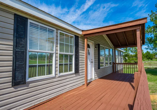Photo 3 of Manufactured home for sale at 9413 Alabama St, Joshua, TX 76058 | MLS# 21412385 | Listing updated on 2026-10-20