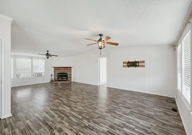 Photo 4 of Manufactured home for sale at 9413 Alabama St, Joshua, TX 76058 | MLS# 21412385 | Listing updated on 2026-10-20