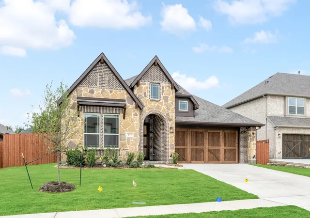 Photo 2 of Single family home for sale at 937 Cardinal Dr, Midlothian, TX 76065 | MLS# 21415141 | Listing updated on 2026-10-20