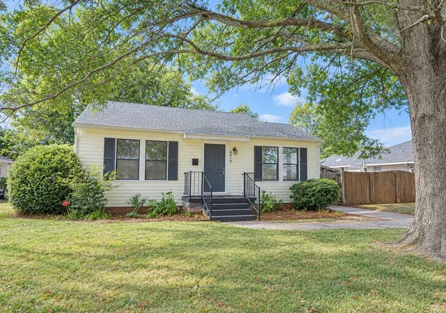 Photo 1 of Single family home for sale at 4310 Finley Dr, Shreveport, LA 71105 | MLS# 21415001 | Listing updated on 2026-10-20