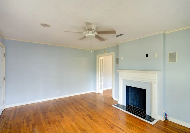 Photo 1 of Single family home for sale at 4310 Finley Dr, Shreveport, LA 71105 | MLS# 21415001 | Listing updated on 2026-10-20