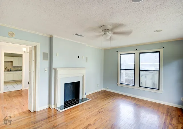 Photo 2 of Single family home for sale at 4310 Finley Dr, Shreveport, LA 71105 | MLS# 21415001 | Listing updated on 2026-10-20