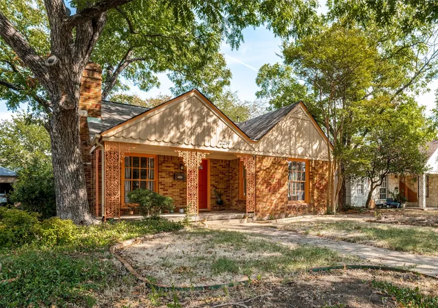 Photo 3 of Single family home for sale at 2219 Carnes St, Dallas, TX 75208 | MLS# 21415340 | Listing updated on 2026-10-20
