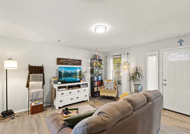 Photo 3 of Single family home for sale at 2308 Cherry St, Paris, TX 75460 | MLS# 21415252 | Listing updated on 2026-10-20