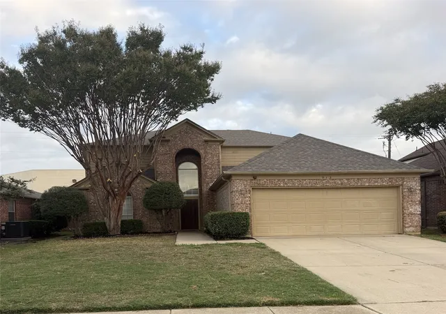 Photo 1 of Single family home for sale at 913 Waterford Way, Euless, TX 76039 | MLS# 21412863 | Listing updated on 2026-10-20