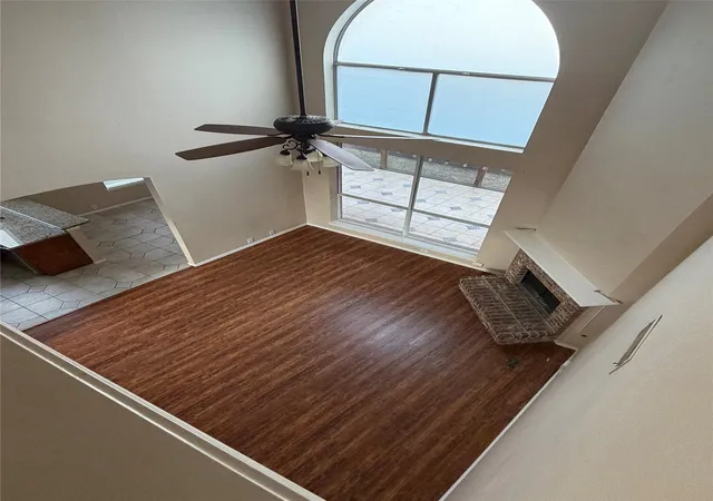 Photo 3 of Single family home for sale at 913 Waterford Way, Euless, TX 76039 | MLS# 21412863 | Listing updated on 2026-10-20