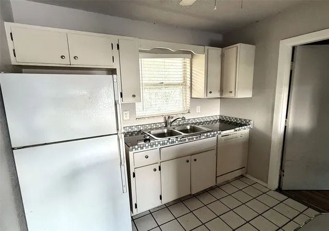 Photo 1 of House for sale at 3201 Astoria Ave #3201-3203, Sebring, FL 33875 | MLS# 21415412 | Listing updated on 2026-10-20