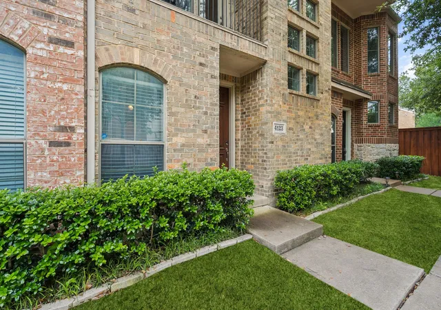 Photo 1 of Townhouse for sale at 4123 Lafayette St, Dallas, TX 75204 | MLS# 21411597 | Listing updated on 2026-10-20