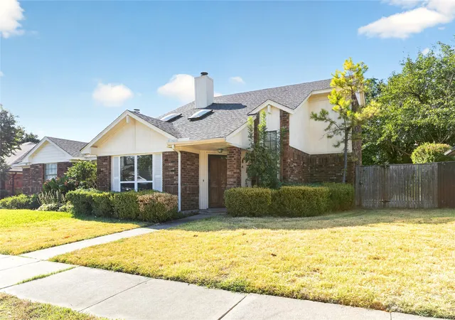 Photo 1 of Single family home for sale at 545 Stringfellow Dr, Coppell, TX 75019 | MLS# 21396391 | Listing updated on 2026-10-21