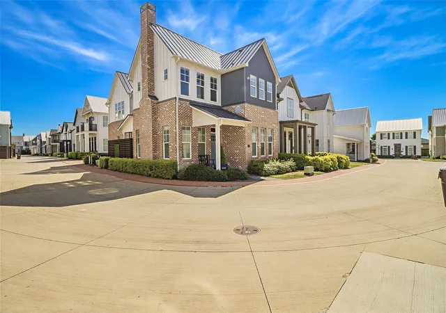 Photo 2 of Single family home for sale at 720 Wooster Ln, Plano, TX 75074 | MLS# 21404903 | Listing updated on 2026-10-22