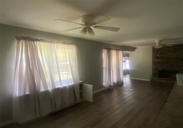 Photo 3 of Sale Pending at 2721 Ridgewood St, Irving, TX 75062 | MLS# 21415659 | Listing updated on 2026-10-27